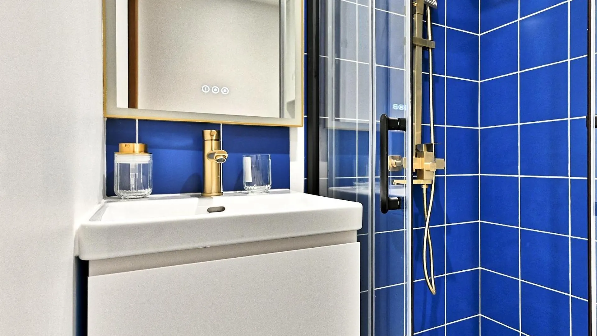 3 Proche Chatelet-les Halles * Paris